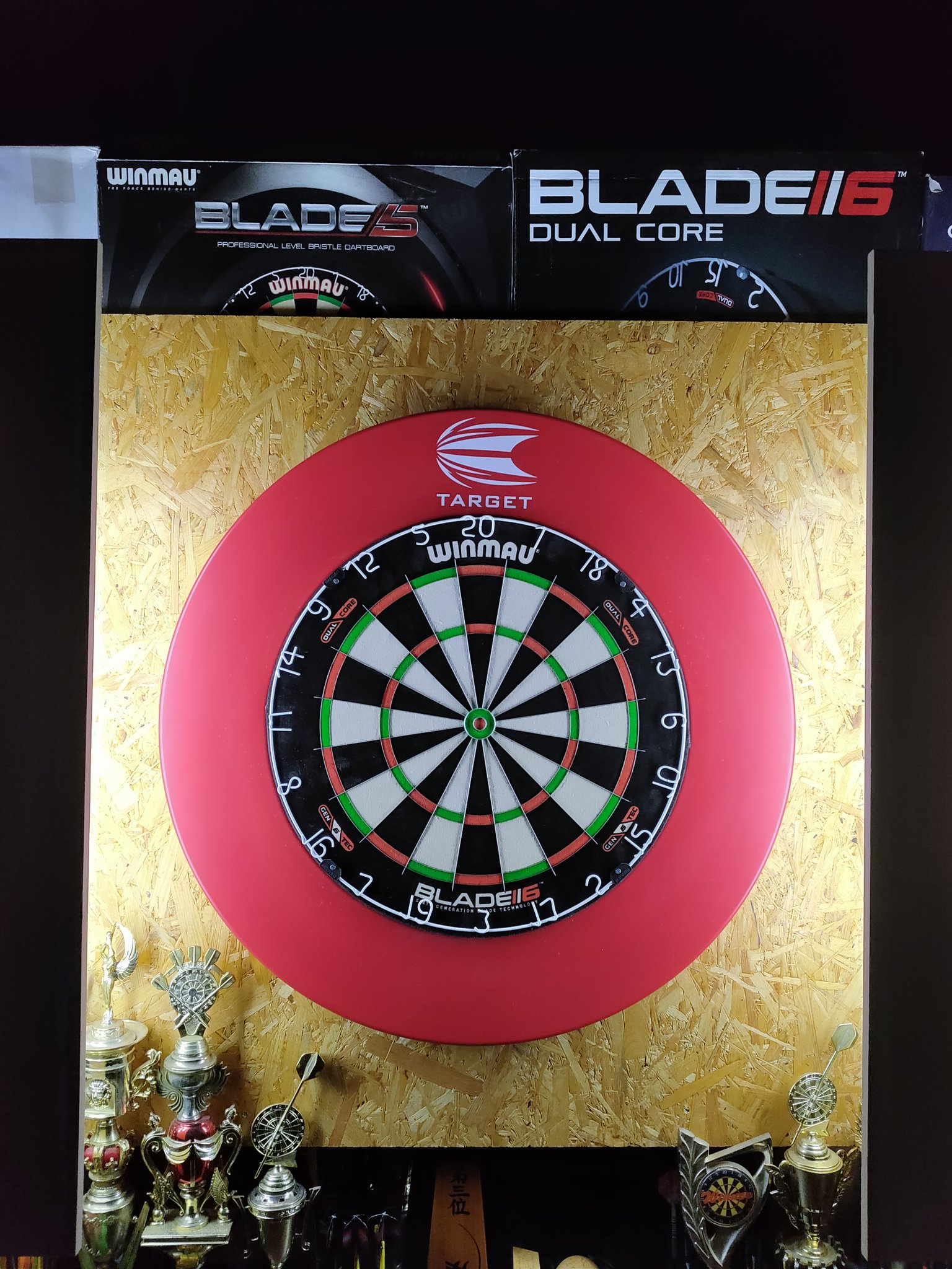 FIDOダーツ専用ボード WINMAU Blade5