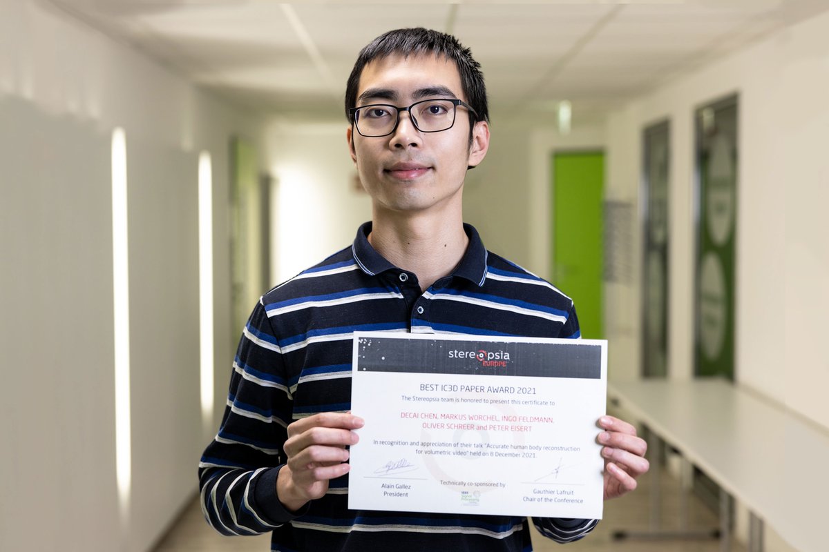 FraunhoferHHI's tweet photo. Congrats to Decai Chen for receiving the #BestPaperAward at #IC3D! 🎊

His novel approach utilizes #DeepLearning-based multi-view stereo networks to achieve high-fidelity #HumanBodyReconstruction in basic volumetric video production setups.

Learn more: https://t.co/pfGdrl4FAw https://t.co/E9vPK2Pg0P