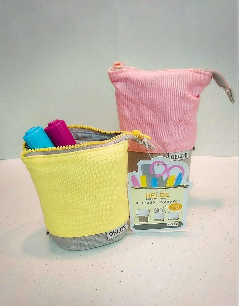 miyagibungukan's tweet photo. 続いてサンスターのDELDE(デルデ)は大容量!約35本入ります。
グッと引き下げるとペンスタンドに、下げたままぽーちでもでも使えます。20%オフで¥1056です✨
スタッフK♀も私用で愛用中!
在庫限りの価格ですのでお見逃しなく!
#サンスター #スライドペンポーチ #立てられるペンケース #デルデ #DELDE # https://t.co/8xW2JYJ7k4