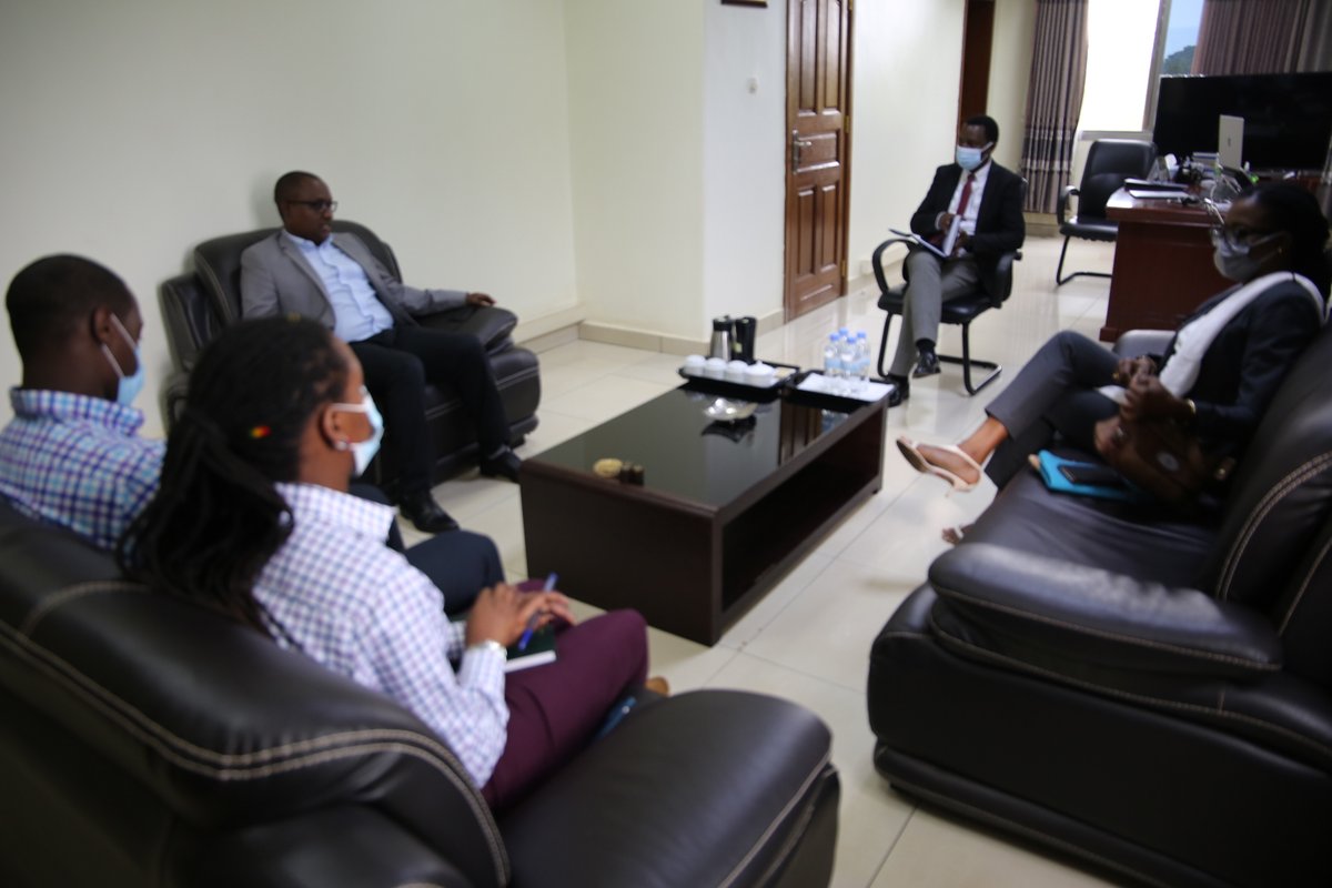 RwandaAgri's tweet photo. Happening now: Hon. Minister of State @Ngabitsinze receives on a courtesy call @mamakeita_mama   Director for @ECA_SRO_EA  . The office for the United Nations Economic Commission for Africa, the Sub- Regional Office for Eastern Africa is based in Kigali-Rwanda. https://t.co/cGdJXQp3Rn