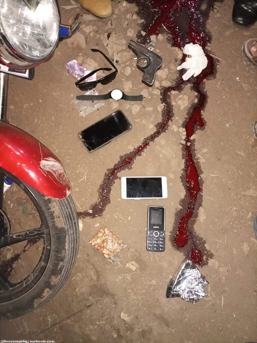 a3Route's tweet photo. 06:41 *VIEWER DISCRETION IS ADVISED *

2 members of a notorious gang that has been violently robbing pedestrians along Ngong Road using bodabodas have been shot dead by police officers on patrol on Riara  https://t.co/TtGFINTidl https://t.co/am52J8OENp via @kenyanspider