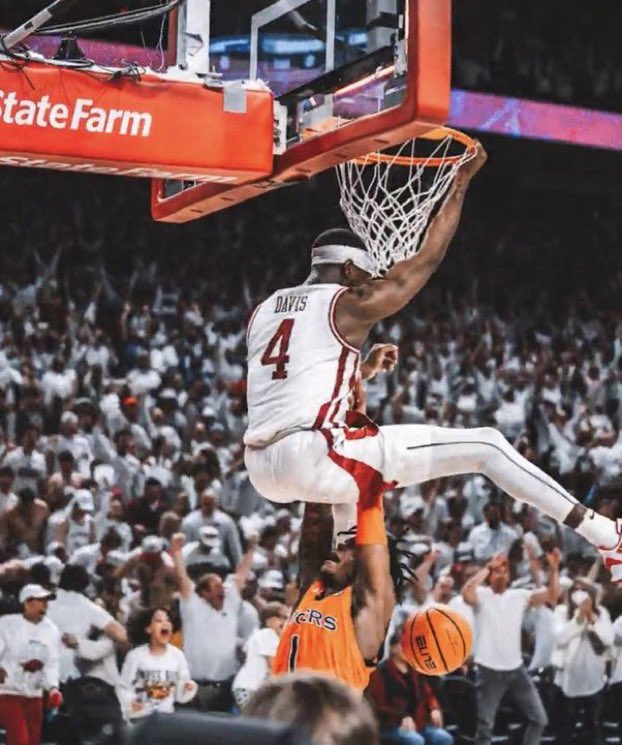 OldRowArkansas_'s tweet image. 50 RTs and @OldRowOfficial said they’d put this on a shirt (better photo)