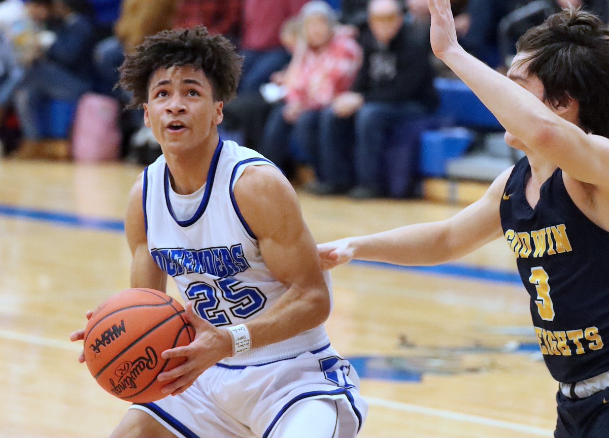 lenny_padilla's tweet photo. Tri-Unity Christian 57, West Michigan Aviation Academy 50: Brady Titus with 38 points for TUC (8-4). Titus now has seven 30-point games this season. https://t.co/fgXMQYs10W