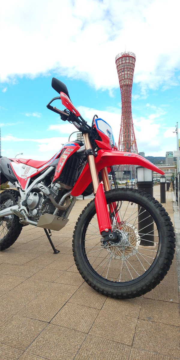 serpent0508's tweet photo. GSX-R125。最高。
CRF250L。最高。
バイク最高！ https://t.co/Hn3INPh7Ni