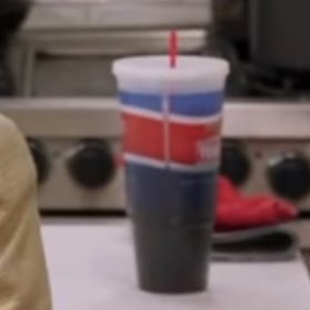queensofbravo's tweet photo. Lisa Barlow was here 🥤😭 https://t.co/UevdOSDXIe