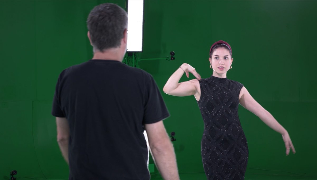 Using our #4D studio for #VolumetricCapture, we greatly minimize the need for #CGI.

Live actors play their roles while their movements are captured from every angle.

We already use this for our #Metaverse productions and believe that this model will revolutionize #Animation.