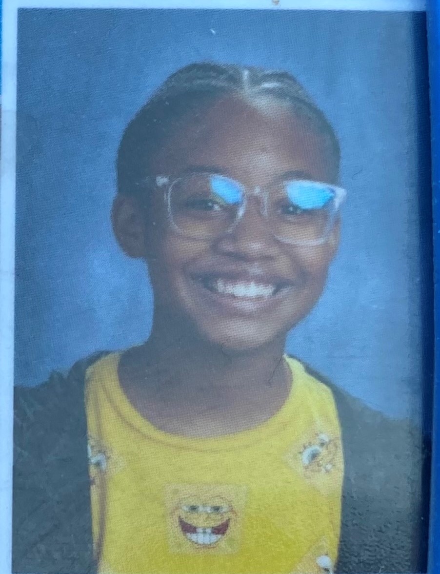 BaltCoPolice's tweet image. #CriticalMissing: 13-year-old Kalena Timpson (5'1 100lbs) is missing from the 700 block of Mansfield Rd in Essex. Timpson was last seen in school at Deep Creek Middle School on 2/8/22. Anyone with information is requested to call 911 or 410-307-2020. #BCoPD