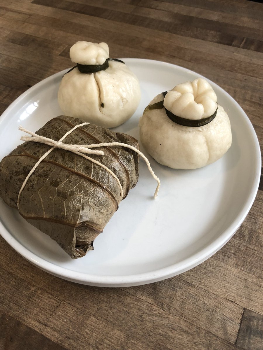 Bao chicka bao bao ❤️ Celebrate your love this Valentine’s Day with a very special @smalleatsvancouver pop up menu on Feb. 13 and 14 at <a href="/NonavoPizza/">Nonavo Pizza</a>! 

#lunarnewyear #marketvendor #popupshop #valentine