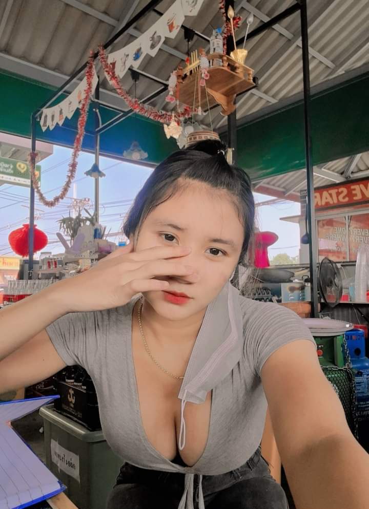 VoiKxx's tweet photo. อ๊อดทรงกระหรี่นมใหญ่  น่าบีบขยำขยี้ให้ร้อง เลย #วิจารณ์สาวน่าเย็ด #วิจารณ์เสียว #เงี่ยนน #แตกใส่รูป #นมใหญ่ https://t.co/0u6mcTIGxO
