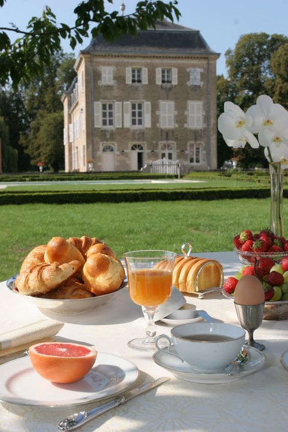 etherealdior's tweet photo. dreaming of happy summer days https://t.co/3ndAg1w7IH