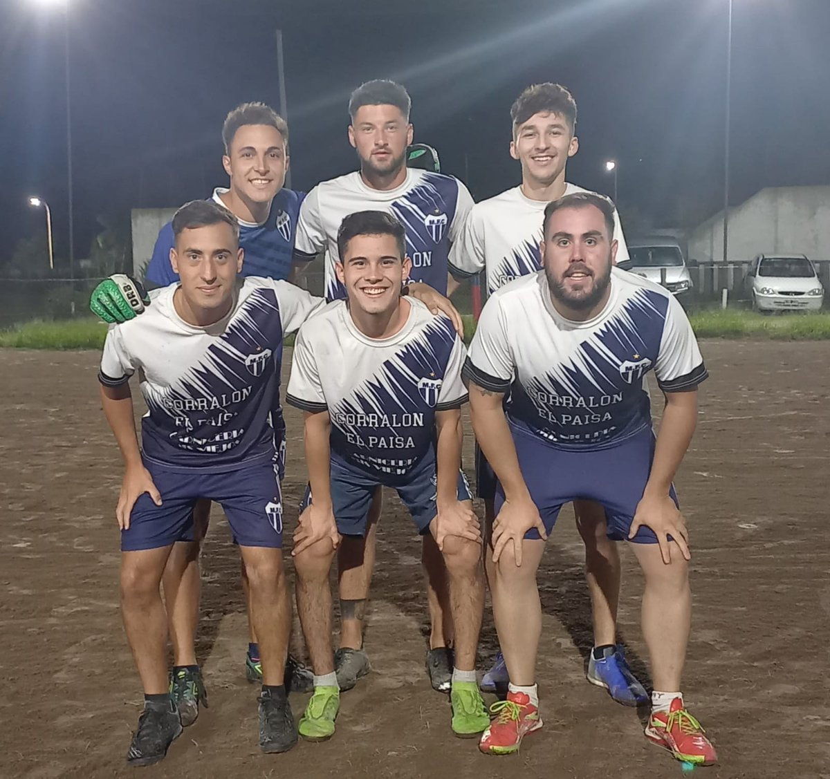 Losmichi1's tweet photo. Hoy los michi finalizaron otro año más en el papi futbol terminando en el 3er lugar. https://t.co/iVbLIMfVNL