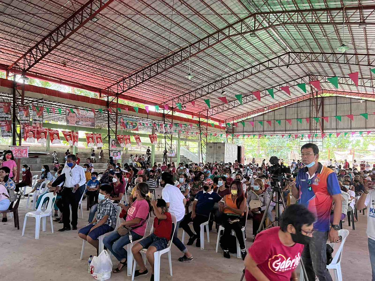 ColmenaresPH's tweet photo. Now in my hometown of Negros for a two-day sortie! Madamo gid na salamat Team ABEL of Bacolod for your endorsement and support! (L-R: Vice Mayor El-Cid Familiaran, Mayor Bing Leonardia, myself, congressional candidate Dan Atayde). #Colmenares4Senator https://t.co/QQ1I5PtrHu