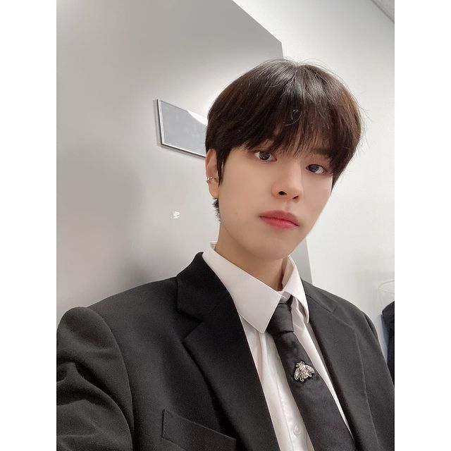 maybeauss's tweet photo. Seungchan / chanseung 

Donde seūngmin se cambia a møv¡stār, pero el inconveniente es que lo paran llamando a cada rato, un día se cansa y lo manda a la mierda, tomándole por sorpresa que es el chico que estaba al teléfono era bªng chªn el chico que le gusta. https://t.co/kl5f1gy5zS