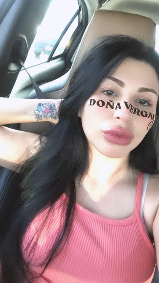 barbie77727's tweet photo. Les mando un besito bien Rico 😘de buenas noches  😴😘🌙💤 #doñavergas #yomera #tb https://t.co/GkQNM66nBo