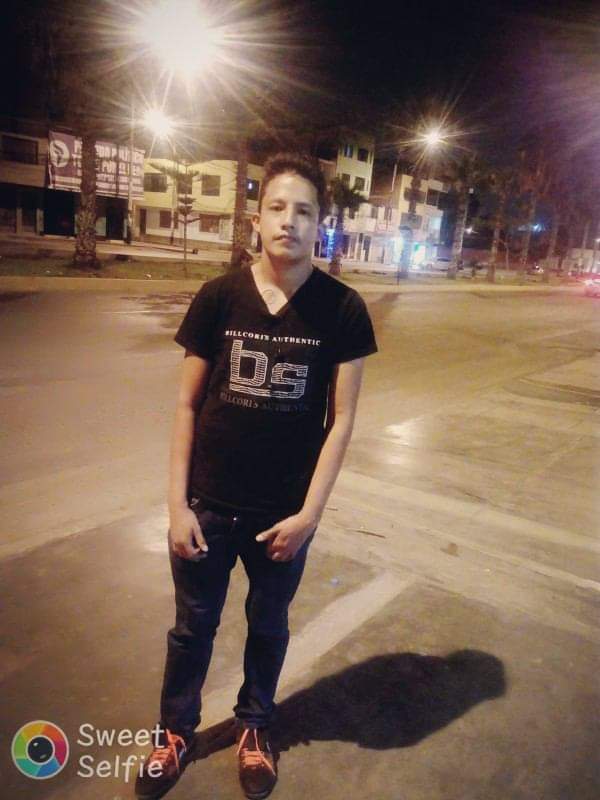 ErickMarbin's tweet photo. QUE NOCHE 😎😎😎😎🥱🥱🥱💛💛💛💛 https://t.co/JsNcjZAlfO