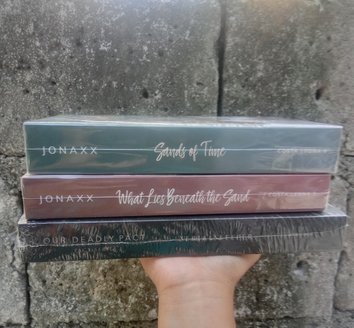 shop_hopping's tweet photo. FOR SALE ‼️ 

CLS 5&amp;6 
- BRAND NEW AND SEALED
- COMPLETE INCLU
₱2900. 

OUR DEADLY PACT 
- BRAND NEW AND SEALED
₱490. 

MOP: GCASH/PALAWAN/SMART PADALA
MOD: SHOPEE/J&amp;T/GGX/LBC 

#CLS5
#CLS6
#ODP 
#wattpadbooks
#Jonaxxbooks
#Jonaxx https://t.co/PEjbq1TSPF