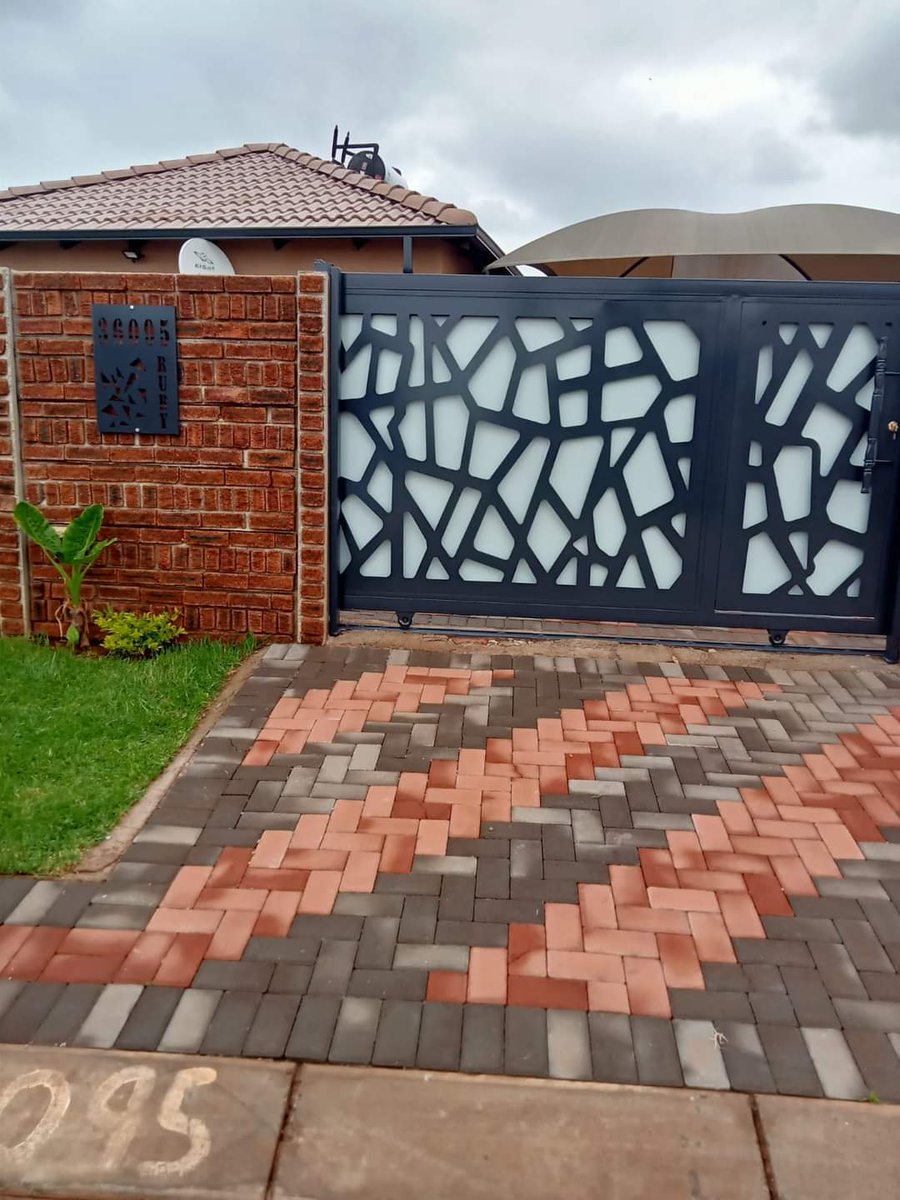 #AD

🔌😊Here's a plug fam if you want to upgrade your gate visit at "Diamond Gates" on Facebook. They are selling beautiful different gates🔥.

To place your orders dm: @DiamondGates on FB
Call/Whatsapp:0793543070
Based : Krugersdorp
Delivery :Nationwide 🇿🇦.
Open 7days a week.