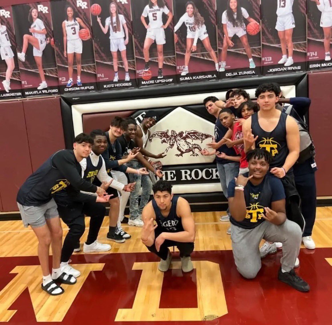 This is CULTURE! These are WINNING environments! S/O to ALL that supported us today! But you, you guys were too tier tonight! ENERGY—ELEVATION! #HeardYou🗣💪🏾🐅 

<a href="/morin_lukas/">LukasMorin</a> <a href="/IzayahJennings/">Izayah Jennings-Brown</a> <a href="/jacob_morales03/">Jacob Morales</a> and EVERYONE else we appreciate you!