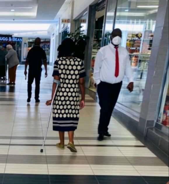 Ndi_Muvenda_'s tweet photo. A Very Short Story 😂😂😂😂 https://t.co/K5KqIBLG43