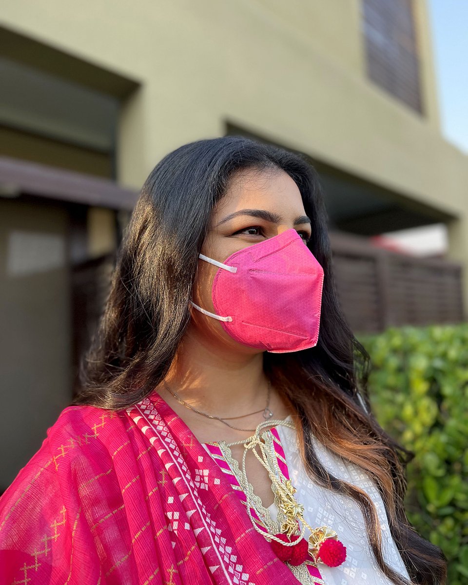 duramask's tweet photo. Do yourself a Solid with an Intense, lively and super-saturated Raspberry Pink mask oozing radiance. 🌺
The bold hue of this mask is refreshing, making you feel confident and perfect for those who do not like to go unnoticed.

Order yours now at https://t.co/ThPsO2O9gj❗️ https://t.co/4kHq6tcjf3