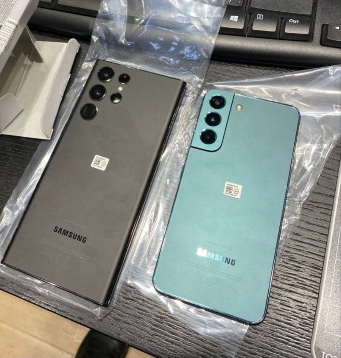 AndroidIN1's tweet image. Loving it the all new Samsung Galaxy S22 Ultra #SamsungGalaxy #GalaxyS22 #GalaxyS22Ultra #SamsungUnpacked