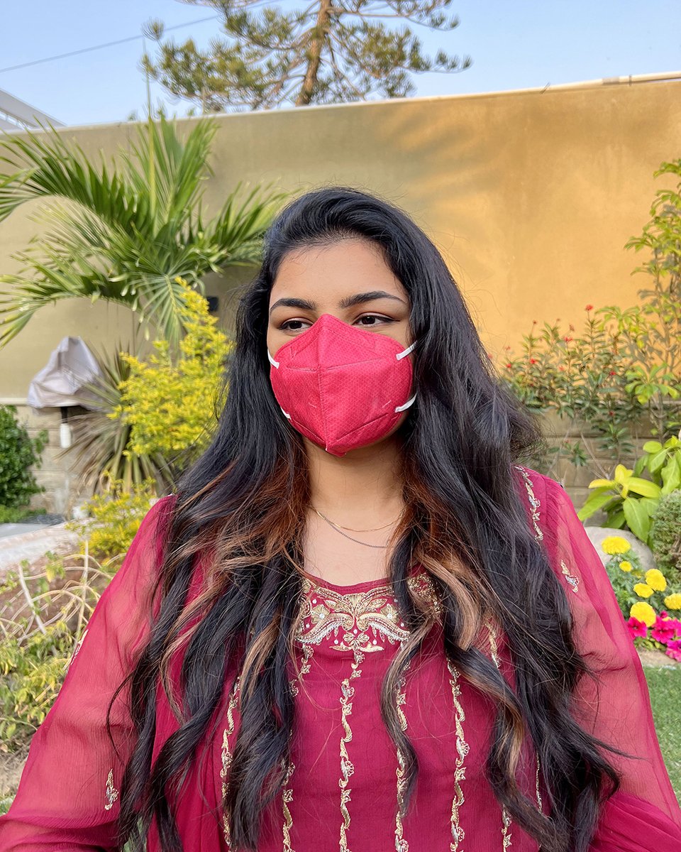 duramask's tweet photo. Do yourself a Solid with a mask that makes a bold statement with its bright red hue, 🔥 the minimalistic geometric design also makes it look elegant to the eye! 

#SaveALife #MasksNow #FashionMask #SafetyWear 

Order yours now at https://t.co/ThPsO2O9gj❗️Link in bio!🎊 https://t.co/PsDGLh9ARz