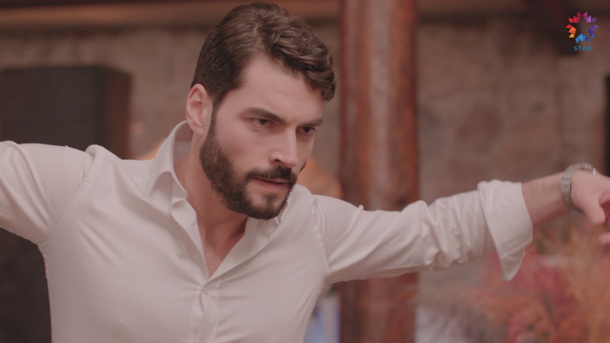 SEVİLEN OYUNCU AKIN AKINÖZÜ’NDEN ZEYBEK ŞOV!
Kaderimin Oyunu’nun yeni bölüm tanıtımı yayınlanır yayınlanmaz Akınözü’nün zeybek sahneleri beğeni dolu yorumlar aldı. Sosyal medyada ses getiren tanıtım sonrası tüm gözler 11 Şubat Cuma akşamı yaşanacaklara kilitlendi.