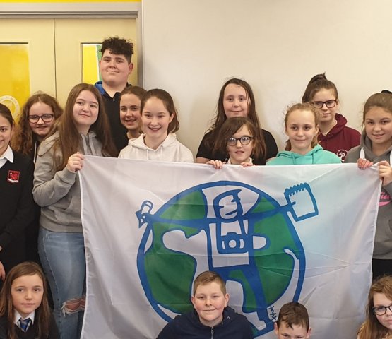 New to the Young Reporters for the Environment programme? This webinar from @YREInt  gives a great intro to the competition &amp; showcases some great examples of previous entries! Watch it on catch up here: drive.google.com/drive/u/0/mobi…   #yre #environmentaljournalism #useyourvoice