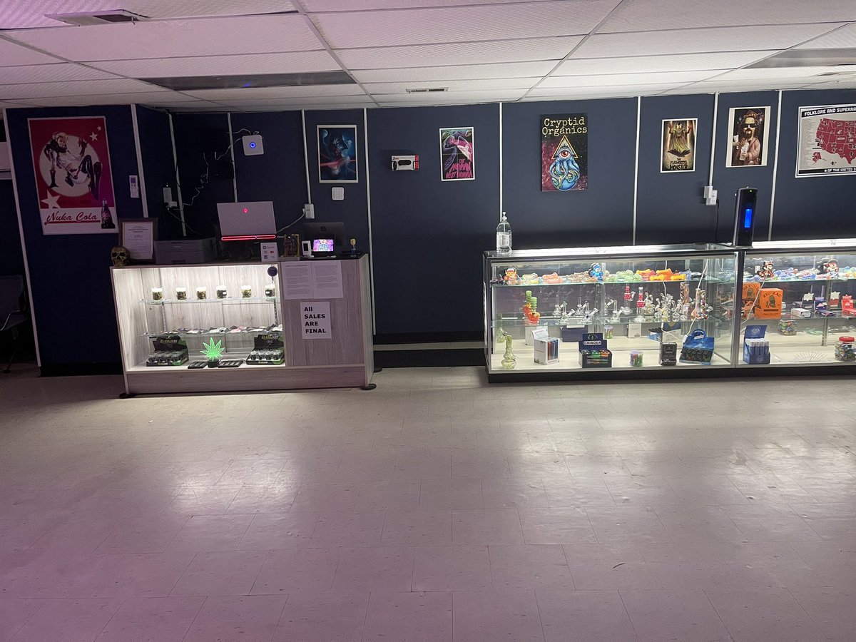XxHatfield's tweet photo. This is the new shop in Oceana https://t.co/utVyQmG2XS