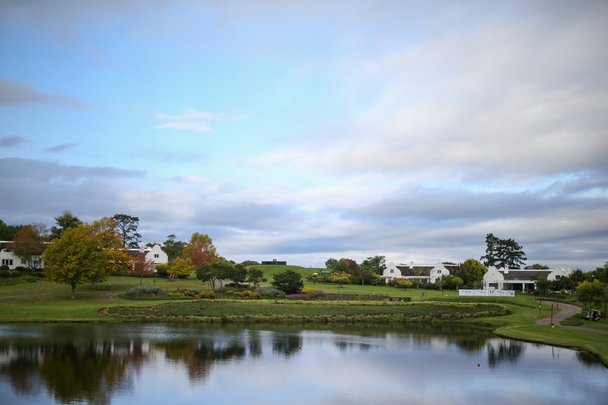 Sunshine_Tour's tweet photo. 𝐆𝐨𝐨𝐝 𝐦𝐨𝐫𝐧𝐢𝐧𝐠 from Fancourt 🌤️
#DiDataProAm
#SunshineTour
#GreatnessBeginsHere https://t.co/jBYEtU7bGI