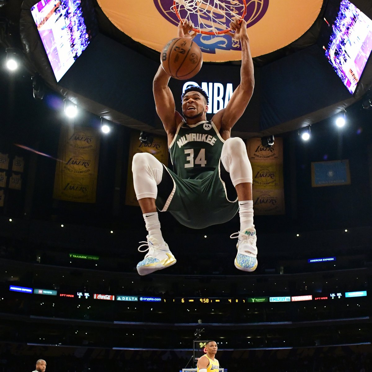 NBA's tweet photo. 44 points on 17-20 shooting for Giannis 🤯 https://t.co/KxC78H7IfB