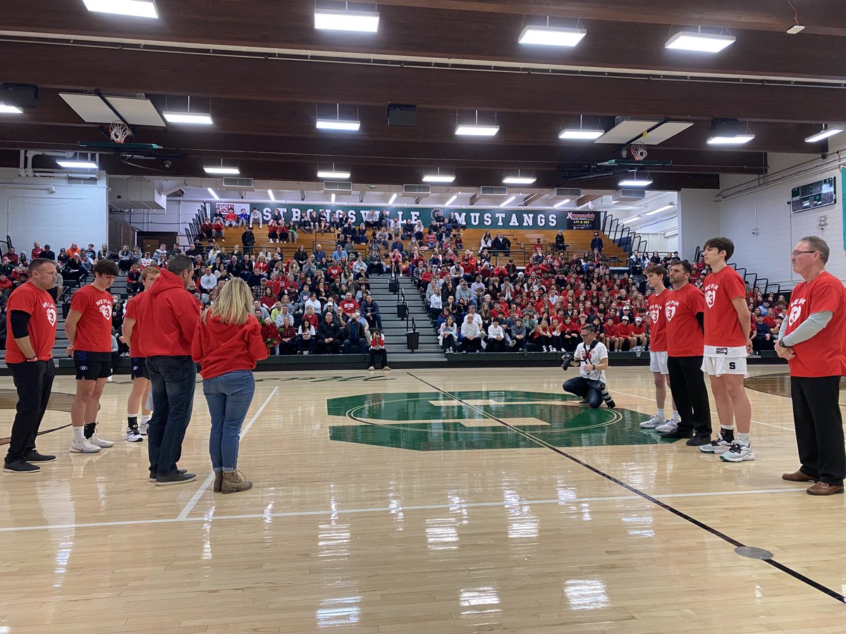 B-BSK: <a href="/BHSGoBigBlue/">Brunswick HS Athletics</a> and <a href="/scsmustangs/">Mustang Athletics</a> honored the memory of Strongsville graduate and <a href="/GoBEARCATS/">Cincinnati Bearcats</a> women’s soccer player <a href="/asidloski/">Ally Sidloski</a> before their <a href="/Ohio_GCC/">Greater Cleveland Conference</a> game. <a href="/BrunswickBball/">Brunswick Hoops</a> coach <a href="/jmackey22/">Joe Mackey</a> and Ally’s father Dave delivered moving speeches on #WePlayFor3 night.