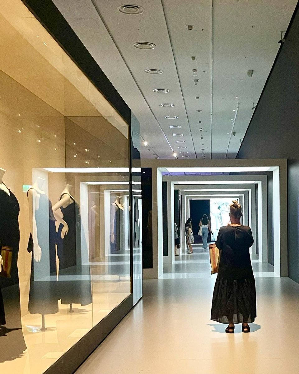 NGVMelbourne's tweet photo. Thanks for sharing your snaps from GABRIELLE CHANEL. FASHION MANIFESTO with #NGVChanel.
🔗 Book your ticket now --> https://t.co/2EOKN3KJm4
#NGV
•
Regram: @thestatementlife, @ms.angelaferguson, @matt_tsangg, @parispianoparty https://t.co/WMwPb5U6LV