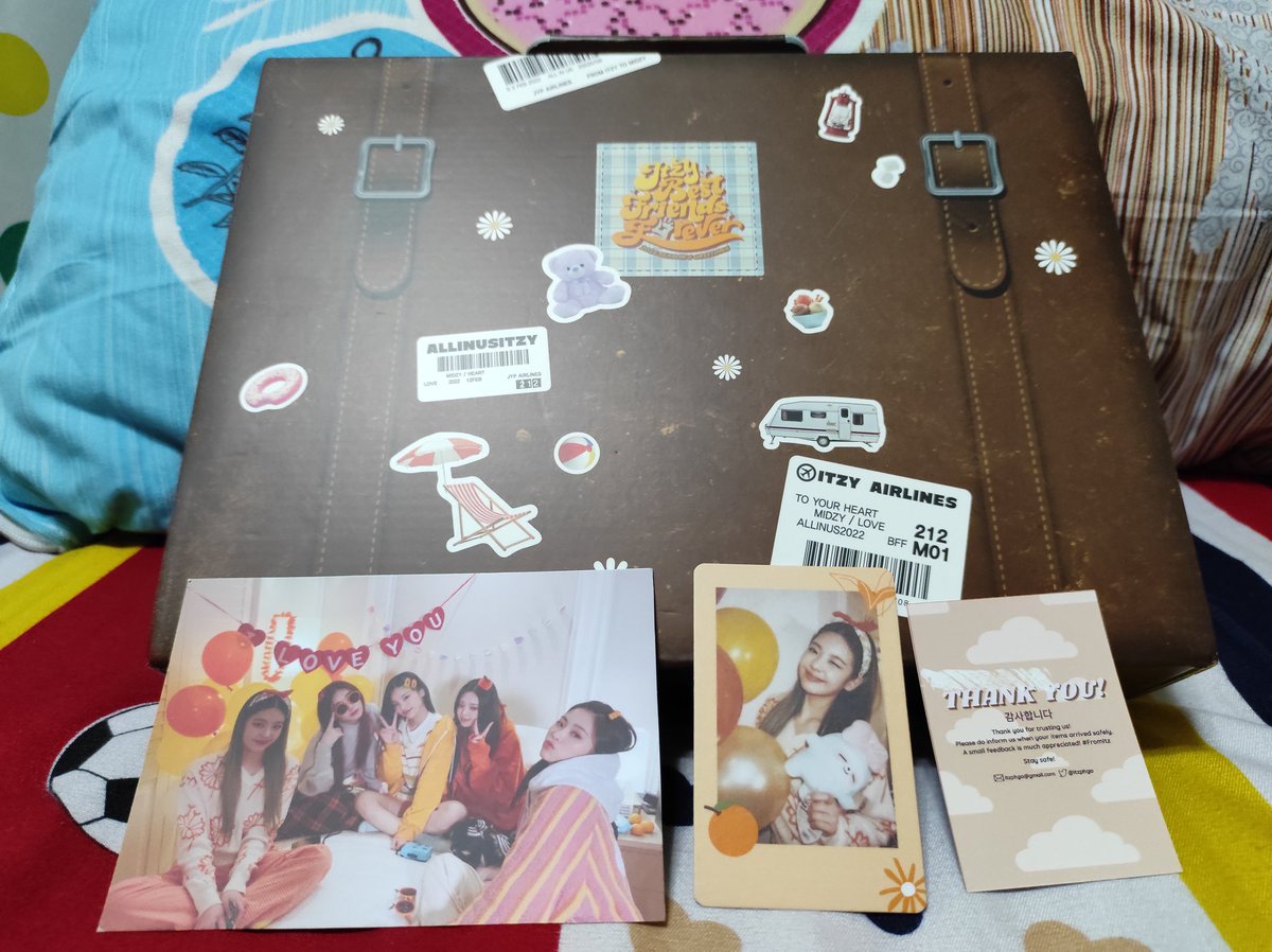 itzbaecon's tweet photo. my itzy sg 2022 is here! thank you @itzphgo! packed securely and arrived safely!

thank you @kasdaisies ito na ung sa exchange gift natin haha

#FromITz https://t.co/ernefI5woY