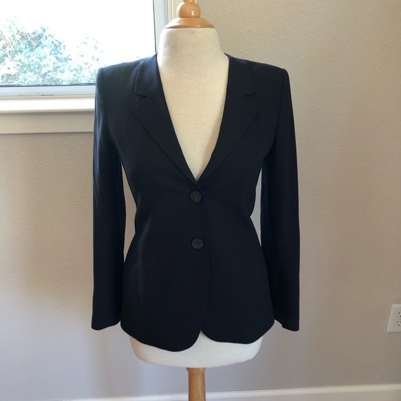 Chilispice's tweet image. So good I had to share! Check out all the items I'm loving on @Poshmarkapp from @awwlibrary @DiamondEyesIntl #poshmark #fashion #style #shopmycloset #dooneybourke #therapy: posh.mk/qP9ywa13unb