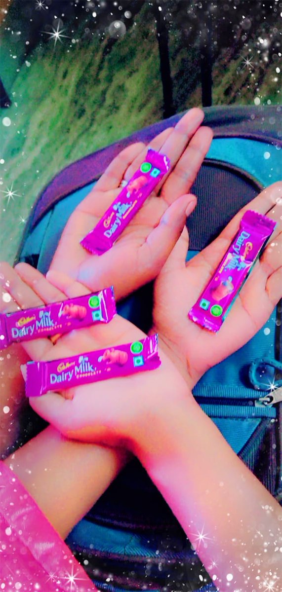 abisha_str's tweet photo. Celebrating chocolate day with friends
#Friendsforlife  #ChocolateDay https://t.co/cPOG4VfVO9