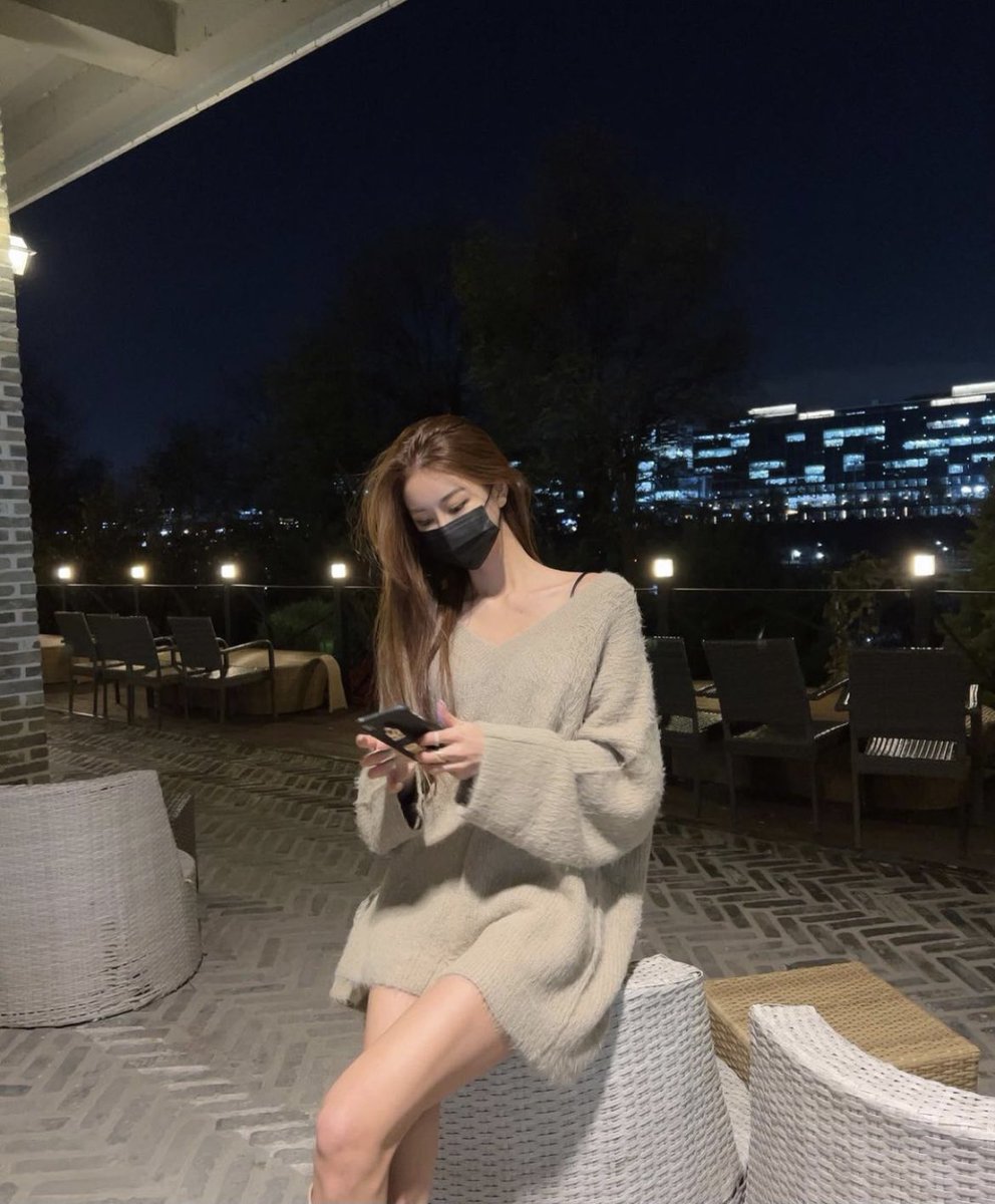 Video2575's tweet photo. 我不需要钱，也不为了要关注粉丝。我只是在物色一个人帮我完成我一个梦想，与钱无关！我会把我送给你，我需要一个敢为了爱情赴汤蹈火的男人，纯爷们！ https://t.co/AMJLMEGgNd