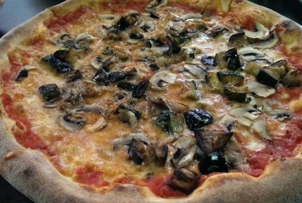 🍕 HAPPY NATIONAL PIZZA DAY 🍕

Why not treat yourself to a delicious pizza from @pizzeria_la_vera located just behind our hotel! 🍕 

📷[BirminghamMail]

#staybridgesuites #birmingham #citycentre #city #citylife #apartments #laverapizza #lavera #nationalpizzaday #pizzaday