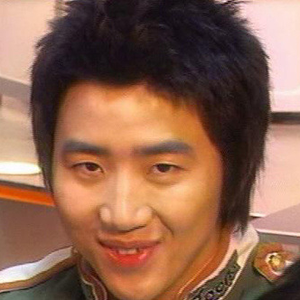 <a href="/MK_Grilla/">M.K_G.rilla</a> 후드를 벗기자 강렬한 빛과 함께 굉음이 났다밈.. 
빛이 잦아들고 나타난 그가 말했다.

"콩까지 말라고 했잖아"
"콩까지 말라고 했잖아"