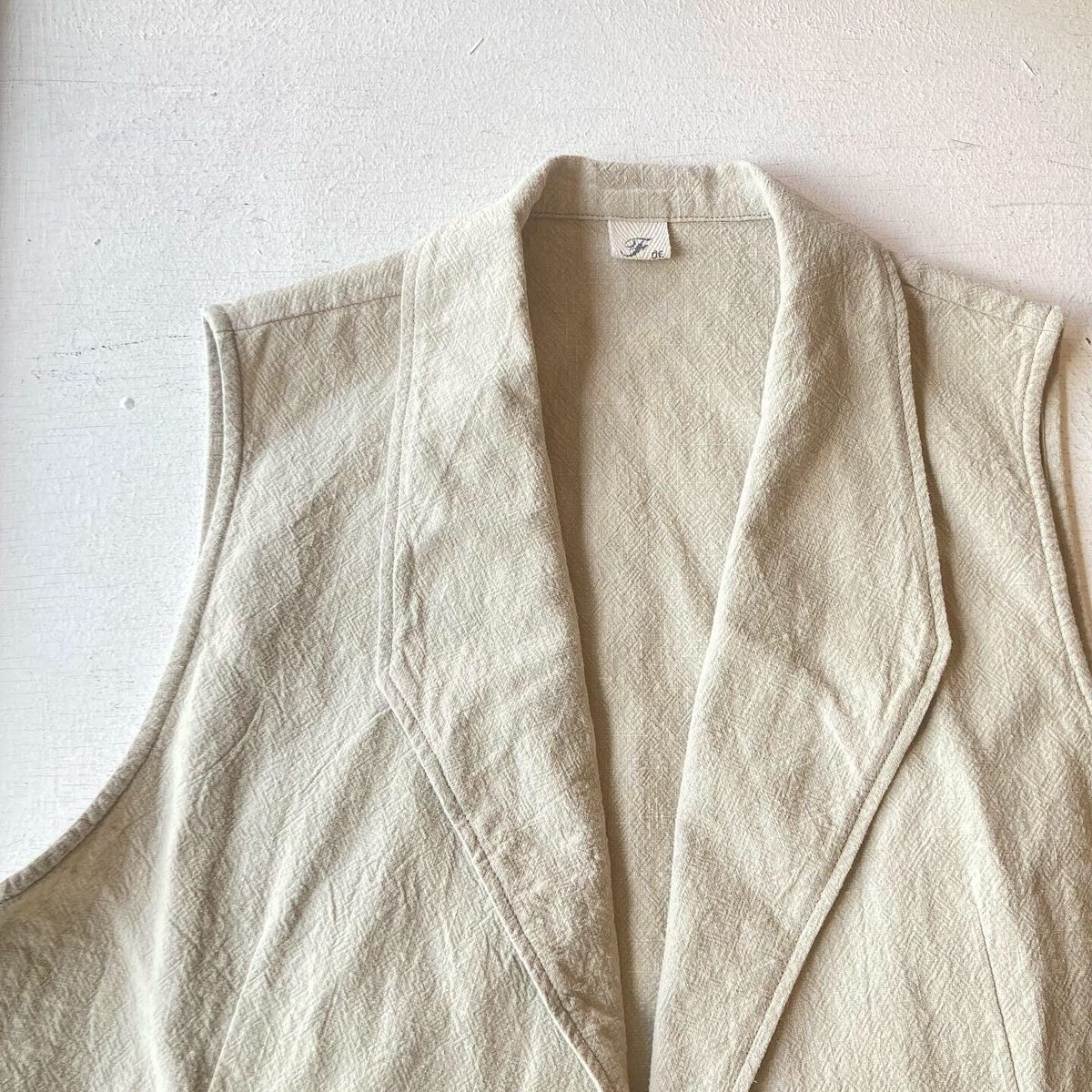 shop_secession's tweet image. 【NEW IN】

ウィメンズ
FIL DE FER
スラブリネンコットン ワイドジレ

リネン×コットンのジレが入荷しました。カジュアル過ぎないジャケットのような襟が特徴的。カラーはベージュのみです。

プライス:¥16,500
通販可能です。
送料は無料。
お気軽にお問い合わせ下さい！

#fildefer