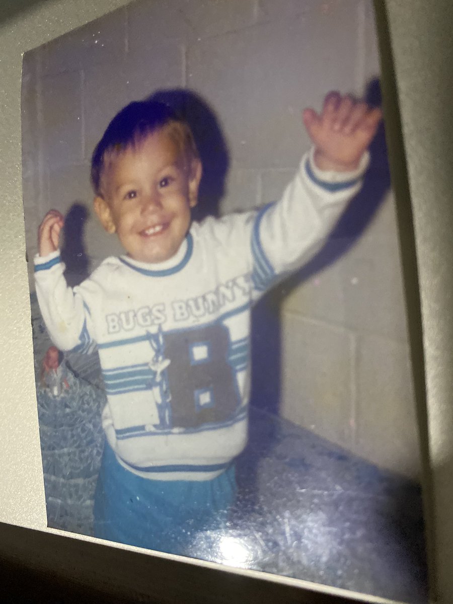 Juanito_Alimana's tweet photo. #FirstRapper with the Iceberg like Bugs Bunny sweater 
#circa88 #Medellin #Envigado https://t.co/hveY7ECYgU