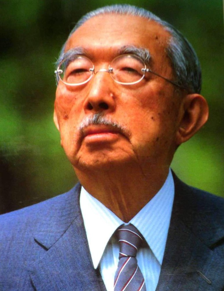 汝臣民、もうSNSでいがみ合うのはやめよう。

平和に好きな身分の話でもしようよ。

大元帥と象徴どっちが好き？