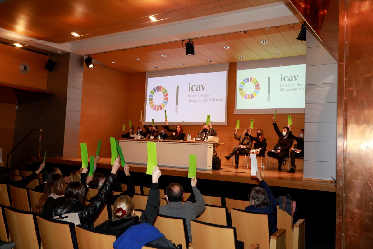 ICAV_abogacia's tweet photo. 📣 IMPORTANTE: El ICAV pasa a llamarse Ilustre Colegio de la Abogacía de Valencia. ¡Sigue leyendo!🧑‍⚖️  @GVAjusticia @Abogacia_es @DretUV @josegarciaanon 

https://t.co/WOUYsZ4ha4 https://t.co/INM0ArsvFW