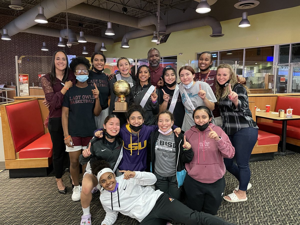 SAISDAthletics's tweet photo. Highlands Girls Basketball 
Dist. 27-5A
Co-District Champions!! https://t.co/opXLqKgtM6