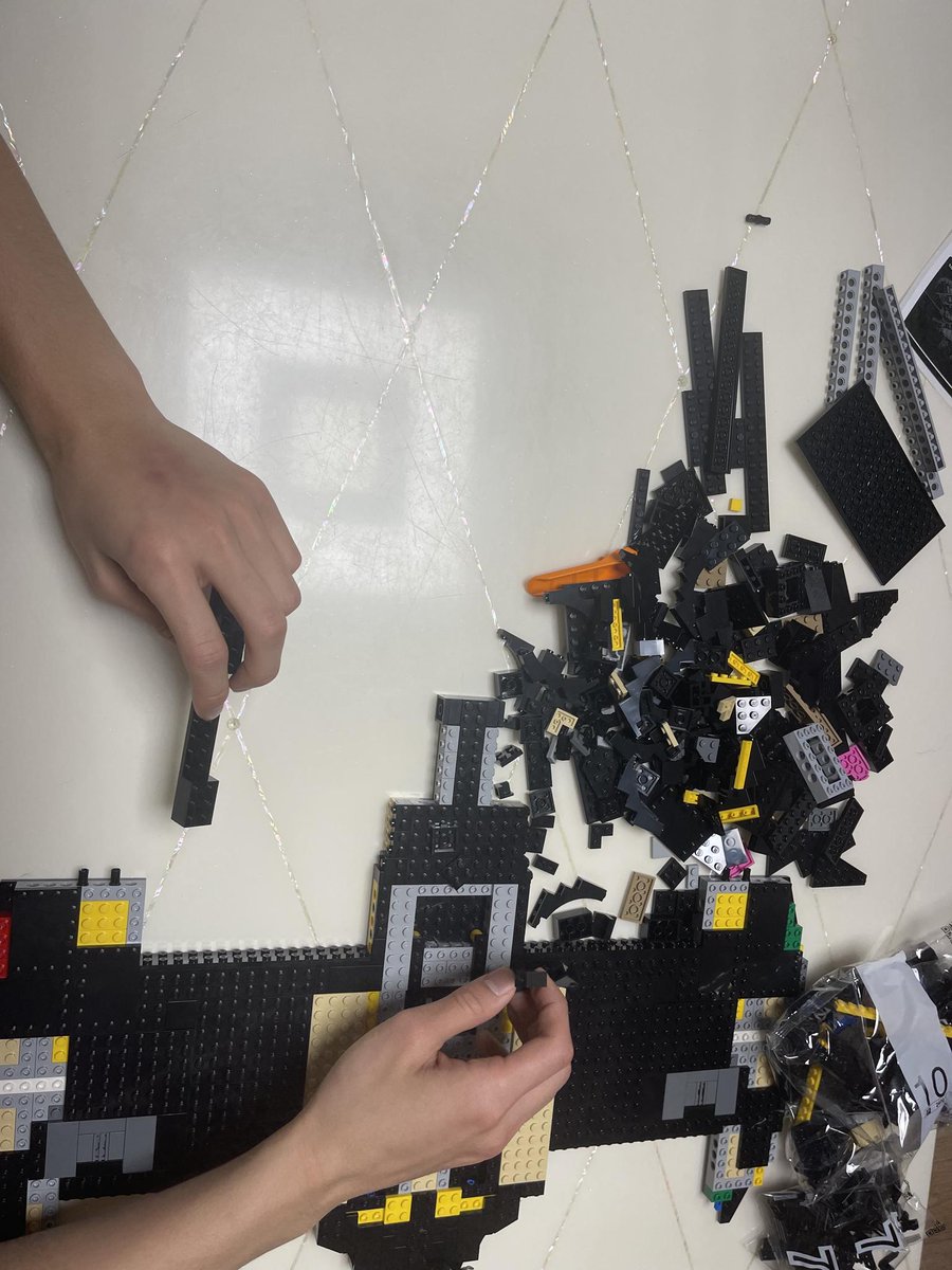 「220209」 Juyeon's FNS Update 📝

🐱: LEGO!!