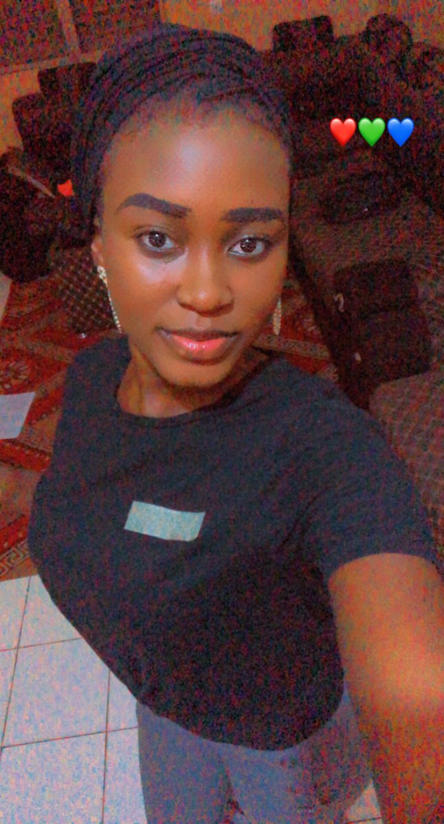 ChocodeniO's tweet photo. Bjr mes amours sa fait tellement un bye , chui tjr là mais je dis rien 🤫🤫 sur ceux passez une excellente soirée je vous adore ❤️ 😘😍🥰😘 https://t.co/ItqV6SL0gM