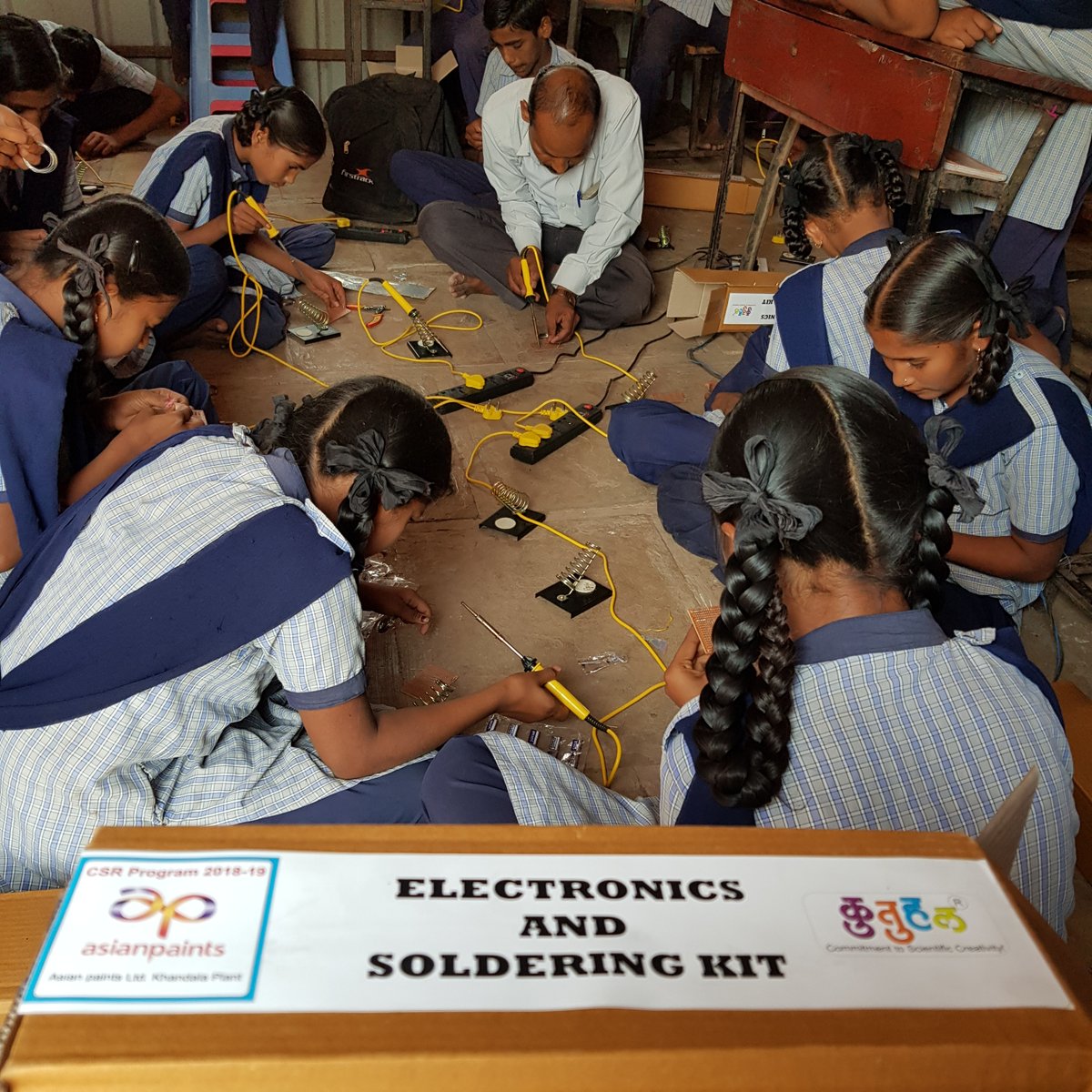 SunSciSchool's tweet photo. Empowering students through hands-on science education. #CSR #skillindia @asianpaints It was gr8 work experience with you. https://t.co/oxsKv22GVZ