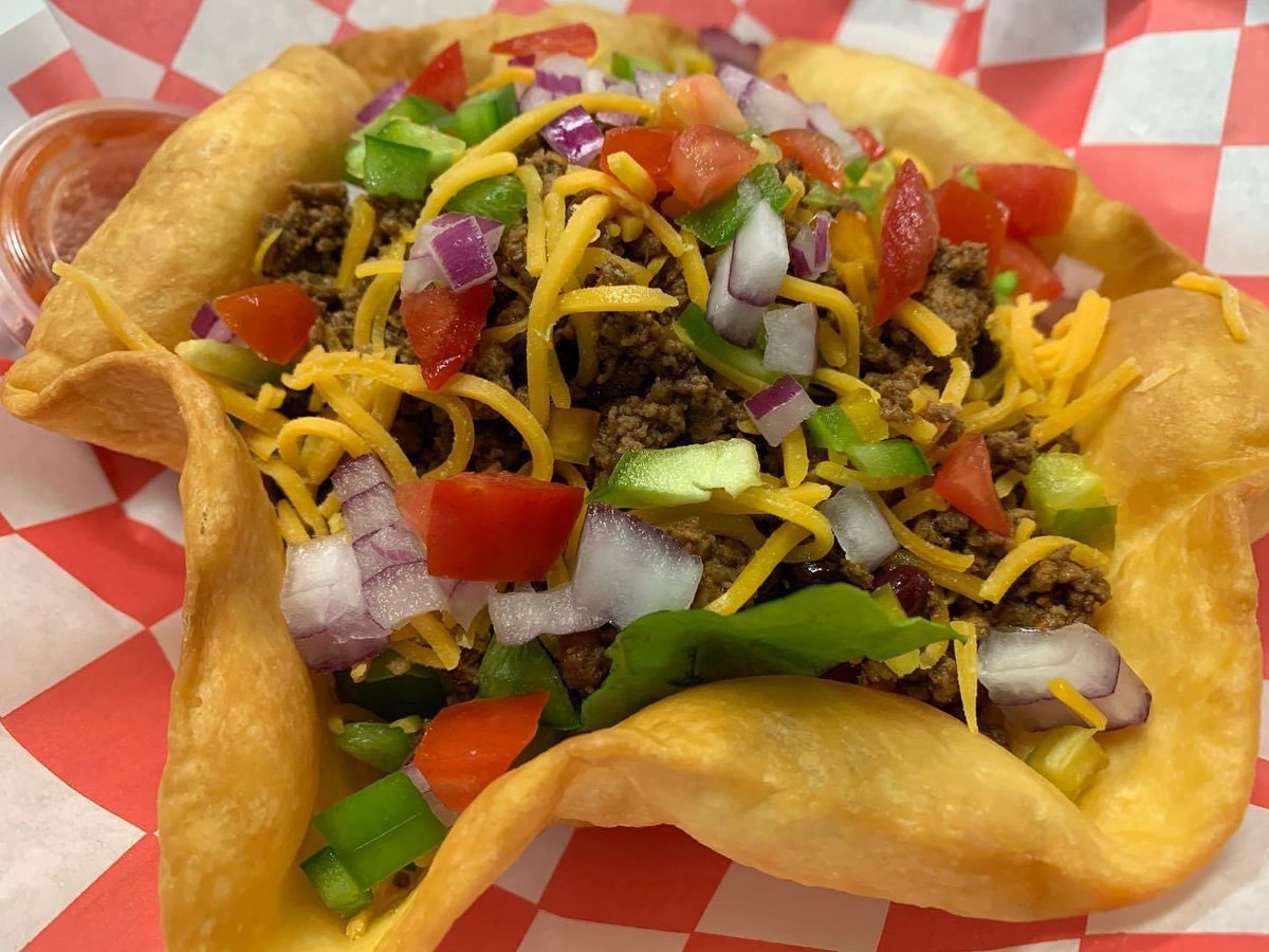 Mornin’ peeps! ☕️🐤
Taco Salad today. Fresh greens &amp; veggies, seasoned beef, and cheese in a fried shell. 🥙
Lemon Meringue and Fresh Strawberry pies today too! 🍋🍓🥧
Happy 🐪 Day! 

#newmangrove #whatchatacoingbout #tacosalad #saveyourforktherespie #shoplocal #shopsmall