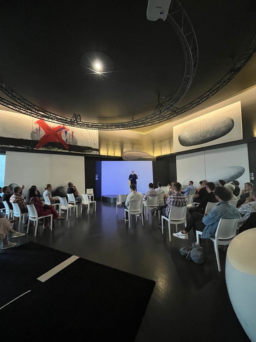 FOWfutureofwork's tweet photo. 🔔 FOW Portugal Offline 🔔

Este ano decidimos juntar ao nosso evento online uma mini-conferência presencial. Durante 3h foi partilhado conteúdo excecional, experiências, conhecimentos e ideias 🔥 🙌

Obrigado a todos os que conseguiram comparecer - vemos-nos no próximo! 👋 https://t.co/HHhXEpeSho