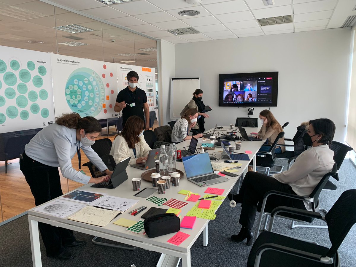 CaherMkt's tweet photo. ♻️ Ayer realizamos un taller sostenible junto a @UnileverSpain. 
Hace años que la compañía tiene el compromiso de combatir el desperdicio de alimentos.
Su iniciativa está dentro del marco de los ODS y la @Agenda2030Gob y su trabajo para mejorar el impacto social de la compañía 👏 https://t.co/iVXyBMvHNH